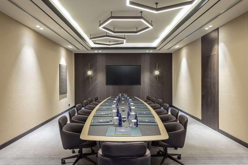 מלון Doubletree By Hilton שנליאורפה מתקנים תמונה